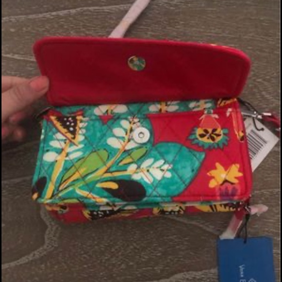 Vera Bradley crossbody bag in retired Rumba print. - Picture 4 of 5